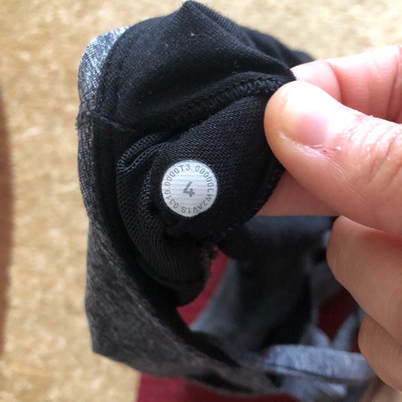 lululemon Energy Bra Size 4 - Picture 4 of 5